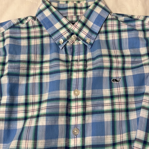 Vineyard Vines Boys Button Down Shirts (2) size Large - Picture 7 of 8